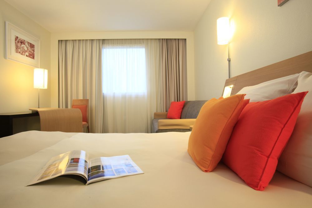 Novotel Nantes Centre Bord De Loire Экстерьер фото