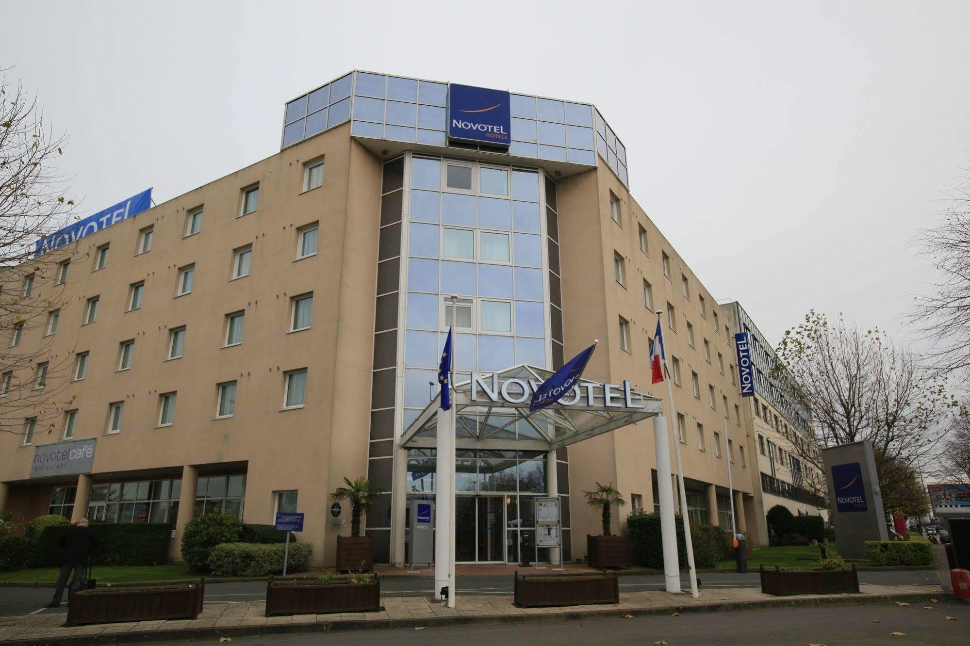 Novotel Nantes Centre Bord De Loire Экстерьер фото